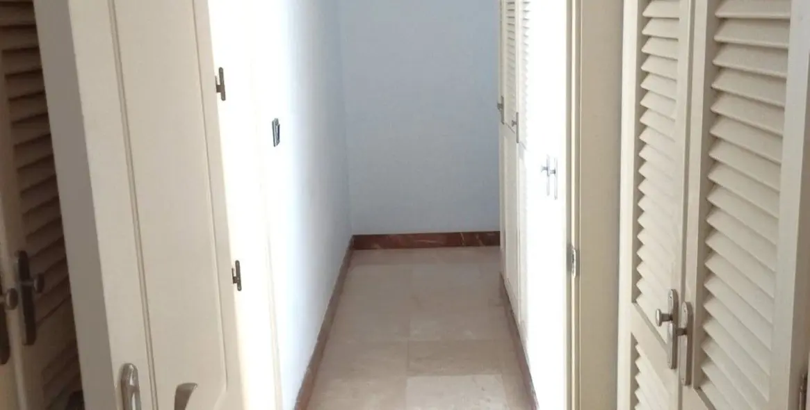 Long-term rent of penthouse in Marbella 28