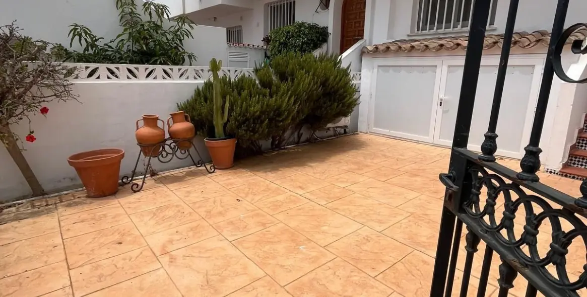 Продажа апартаментов на первом этаже в Estepona 18