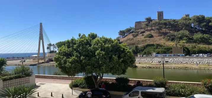 Venta de apartamento en planta media en Fuengirola 1