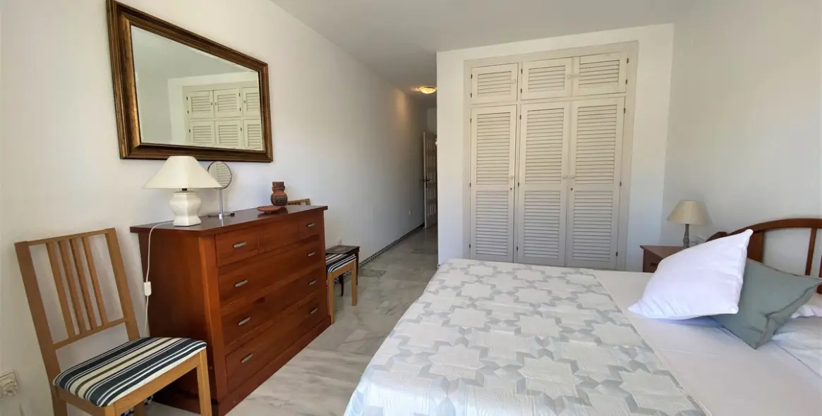 Venta de apartamento en planta media en Fuengirola 25