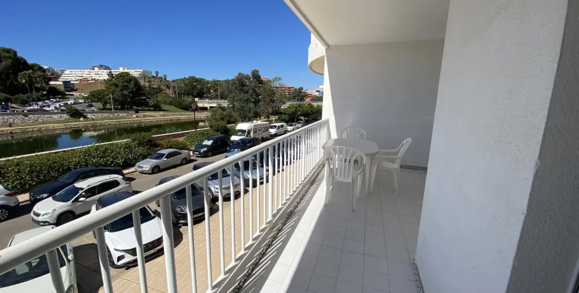 Venta de apartamento en planta media en Fuengirola 28