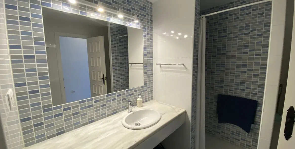 Venta de apartamento en planta media en Fuengirola 29
