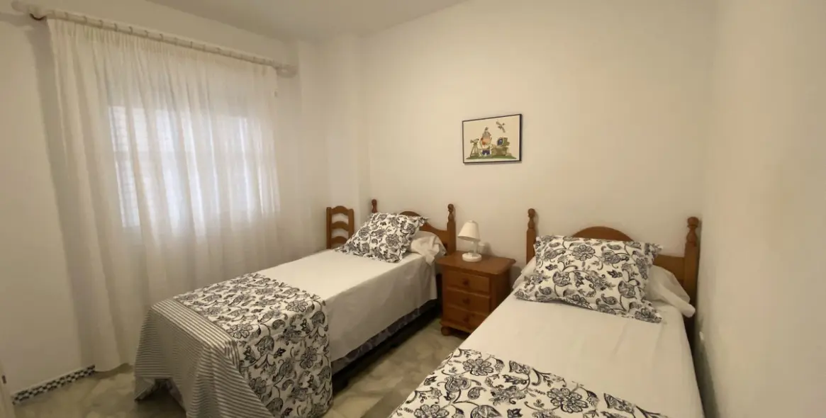 Venta de apartamento en planta media en Fuengirola 32