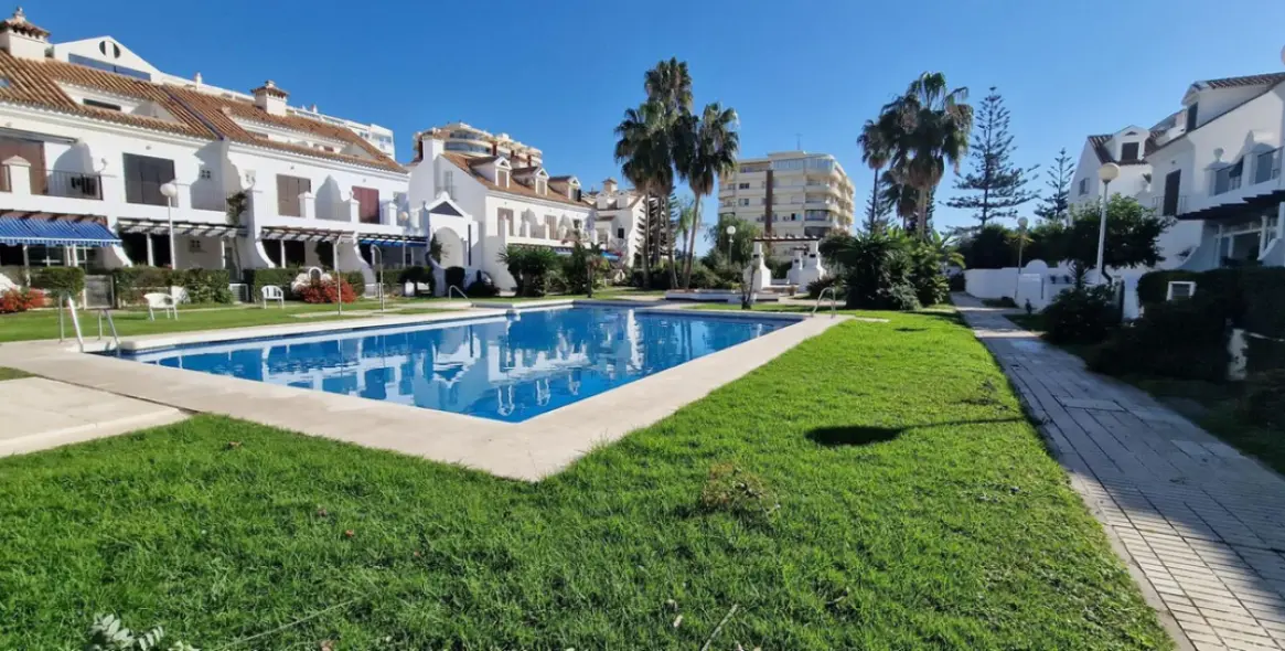 Venta de apartamento en planta media en Fuengirola 39