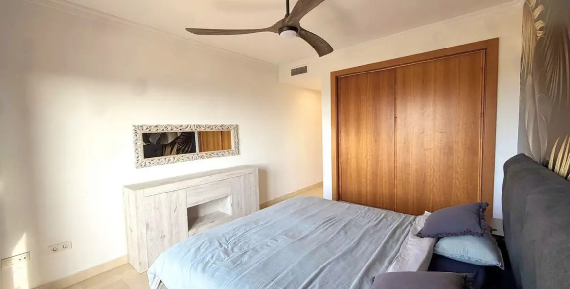 Продажа дома на две семьи в Estepona 18