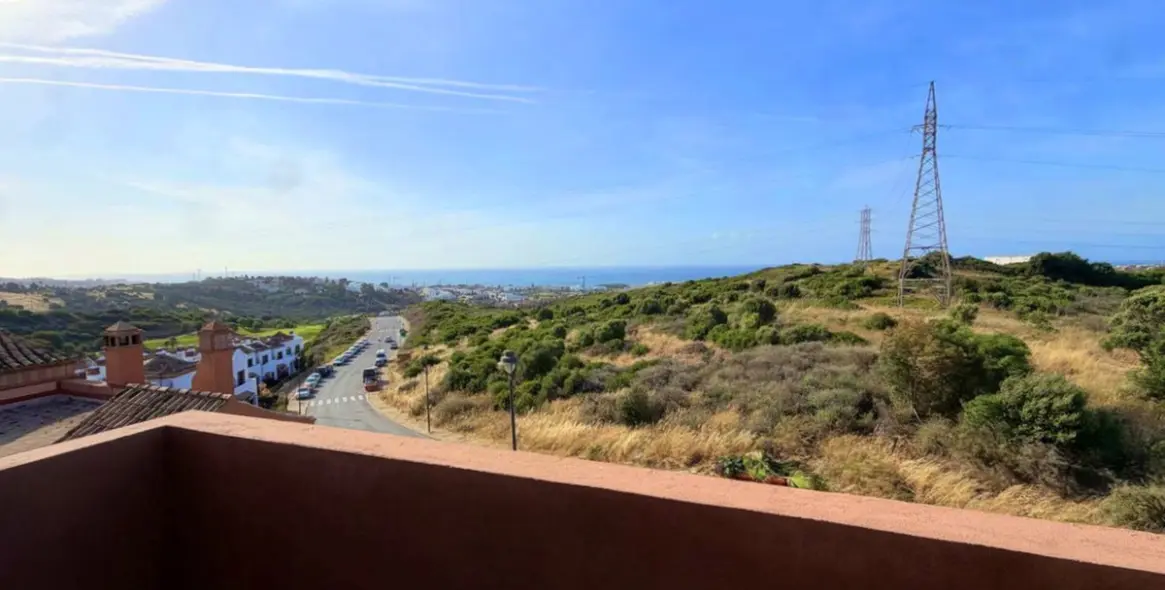 Продажа дома на две семьи в Estepona 49