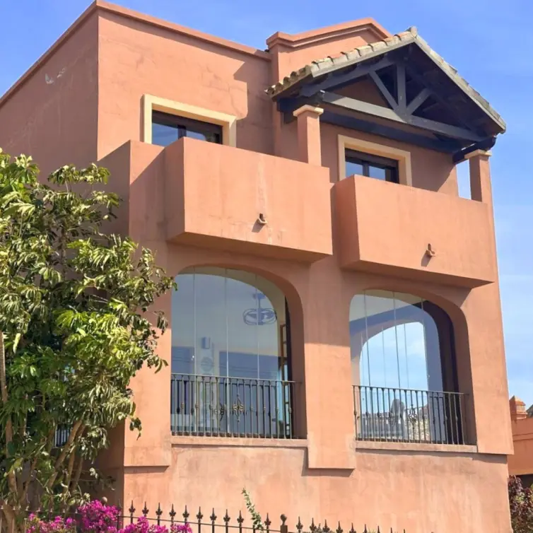 Sale of semi-detached house in Estepona