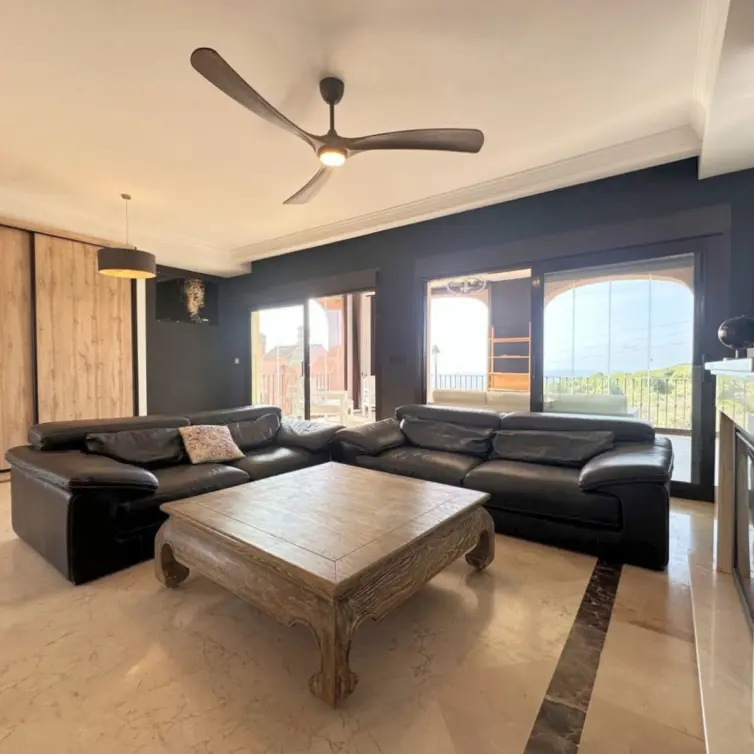 Sale of semi-detached house in Estepona