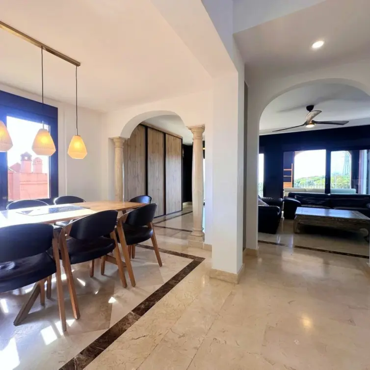 Sale of semi-detached house in Estepona