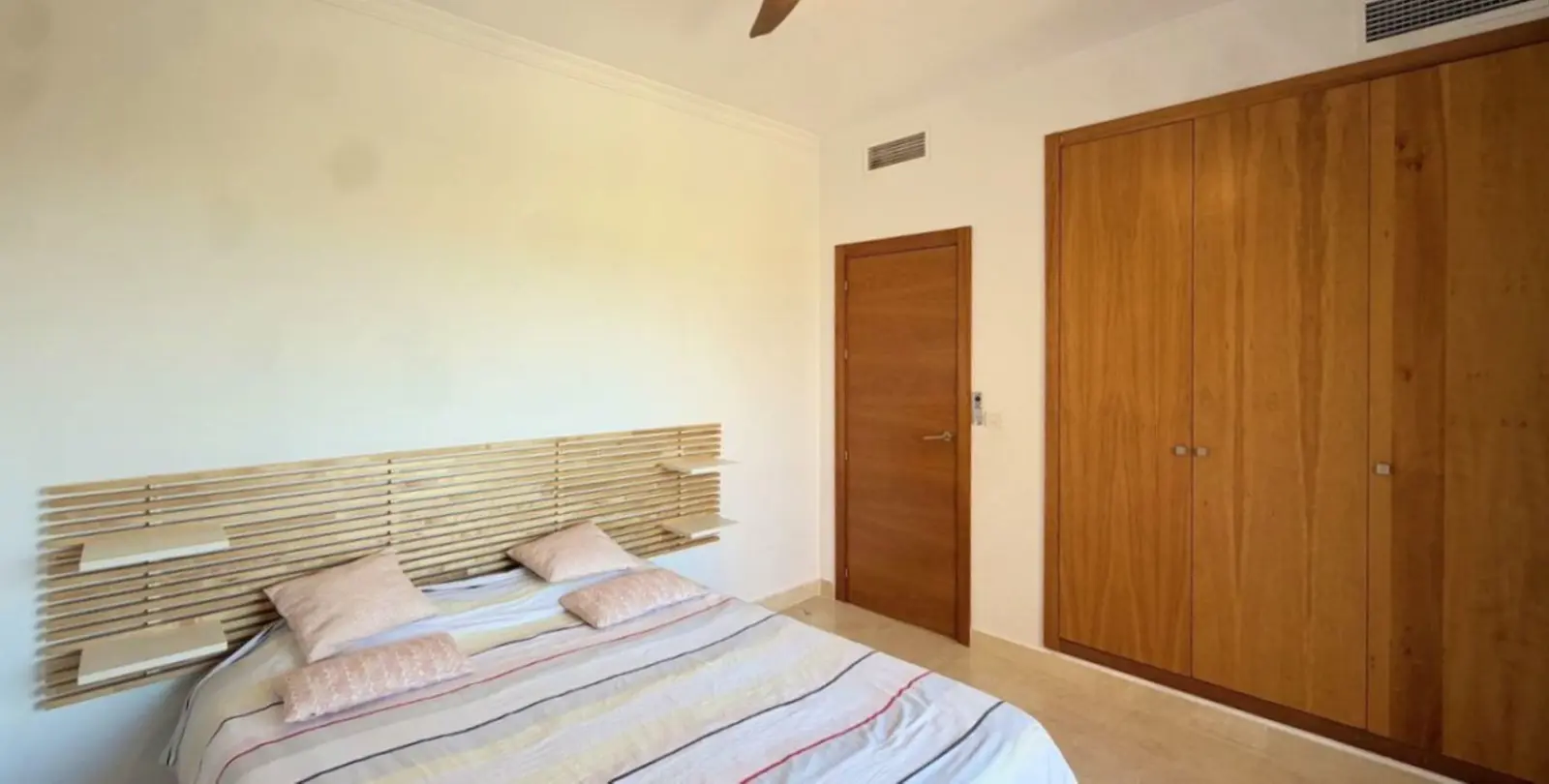 Sale of semi-detached house in Estepona 28