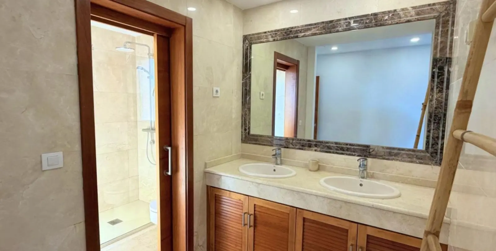 Sale of semi-detached house in Estepona 42