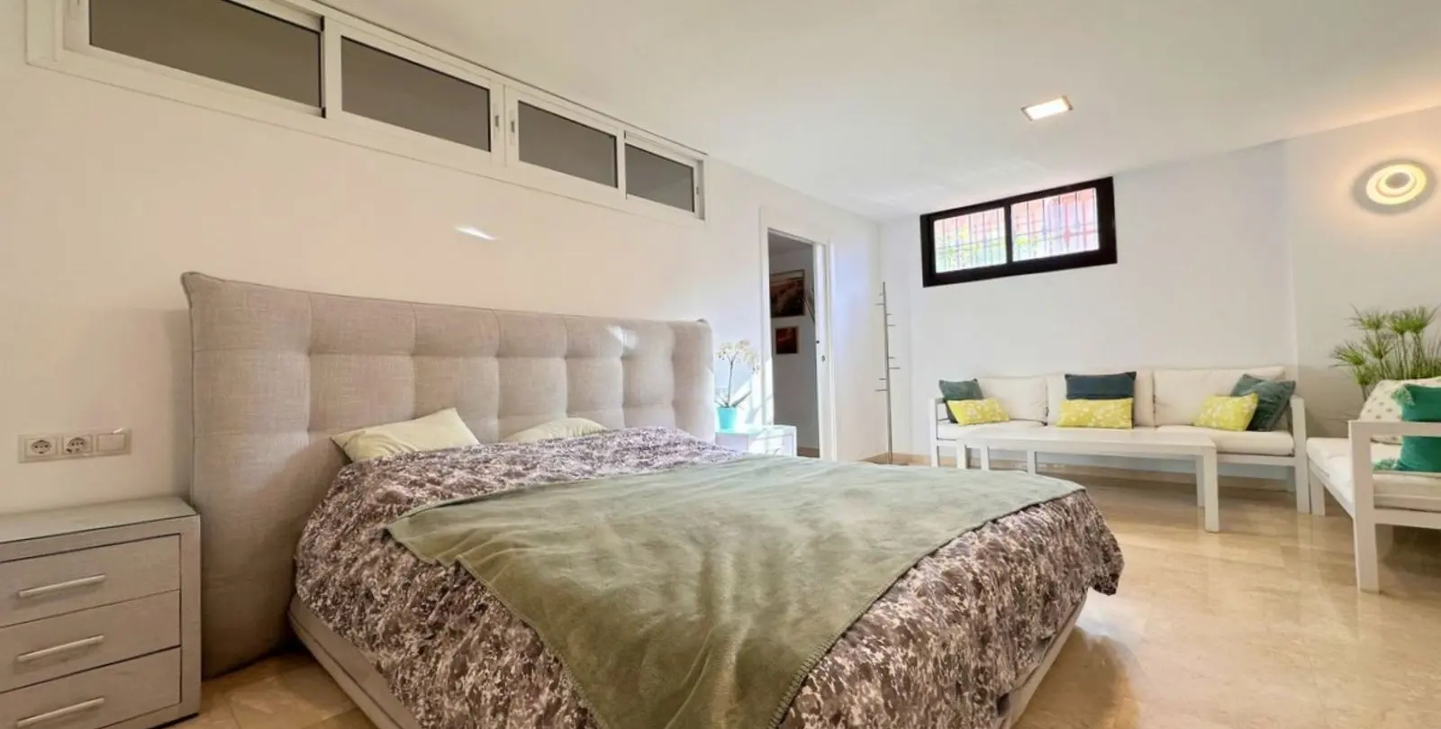 Sale of semi-detached house in Estepona 58