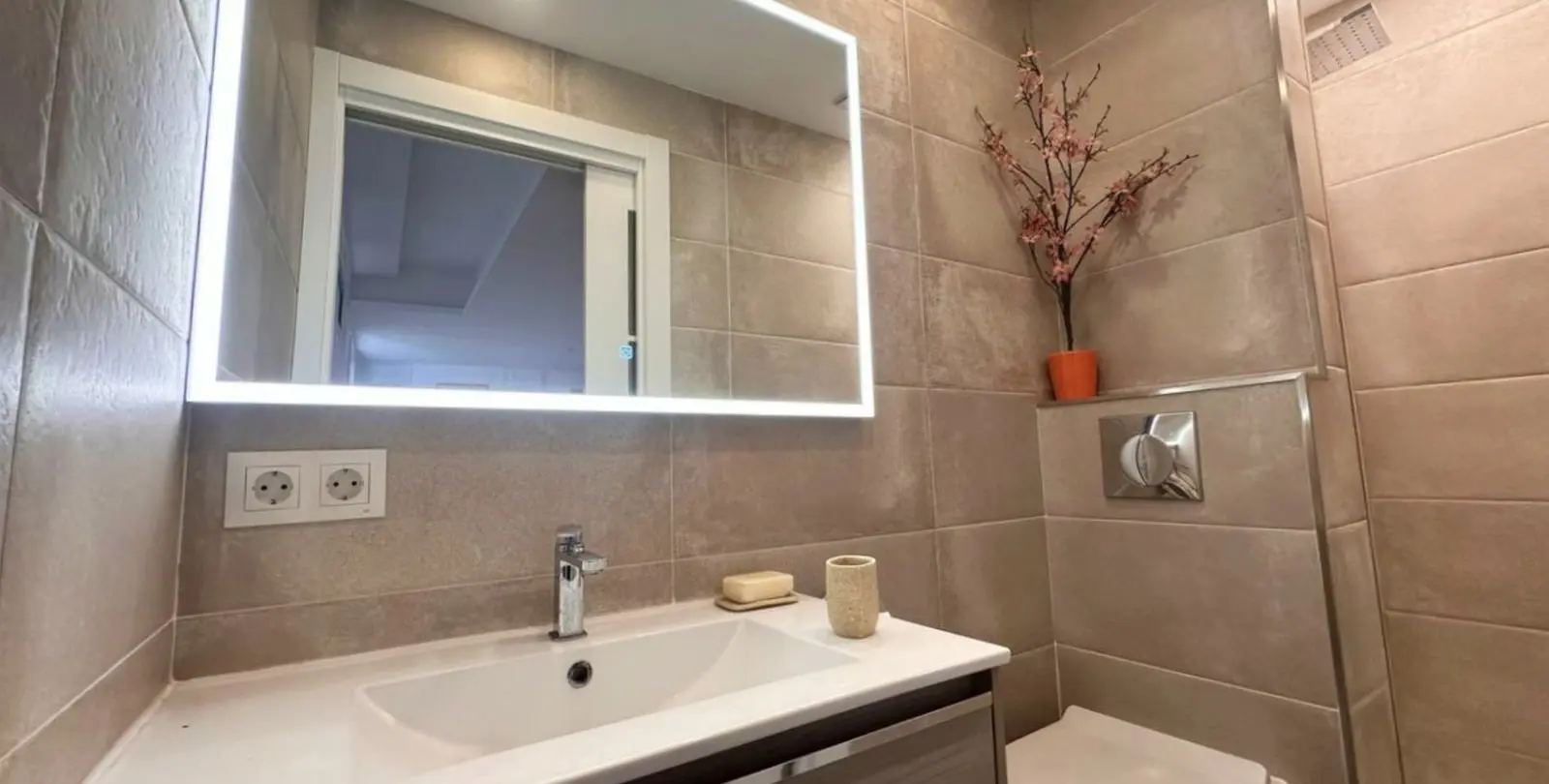 Sale of semi-detached house in Estepona 59