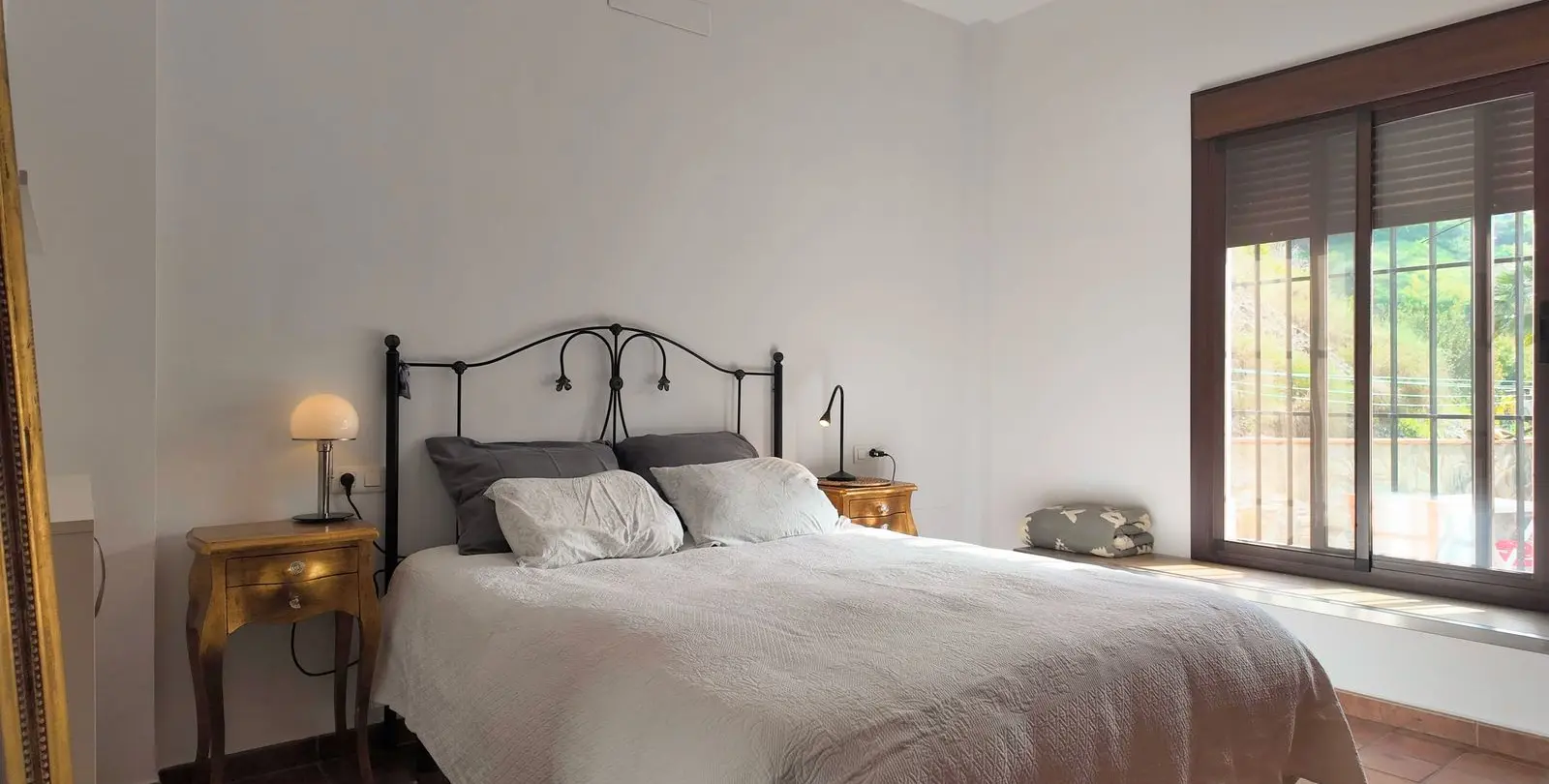 Sale of detached villa in Alora 13