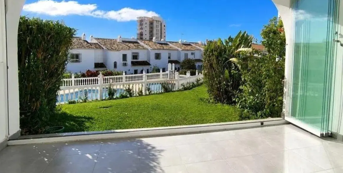 Продажа таунхауса в Riviera del Sol 3