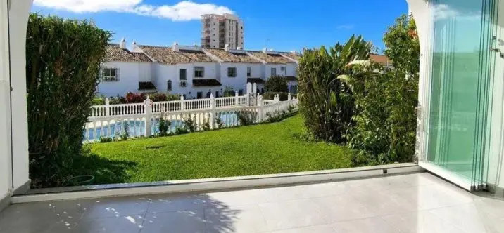 Продажа таунхауса в Riviera del Sol 2