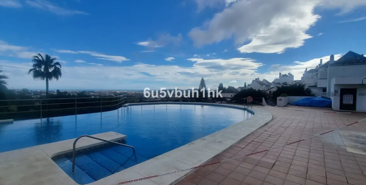Продажа двухуровневых апартаментов в Mijas Costa 18