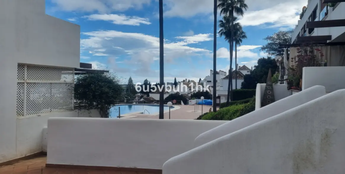 Продажа двухуровневых апартаментов в Mijas Costa 32