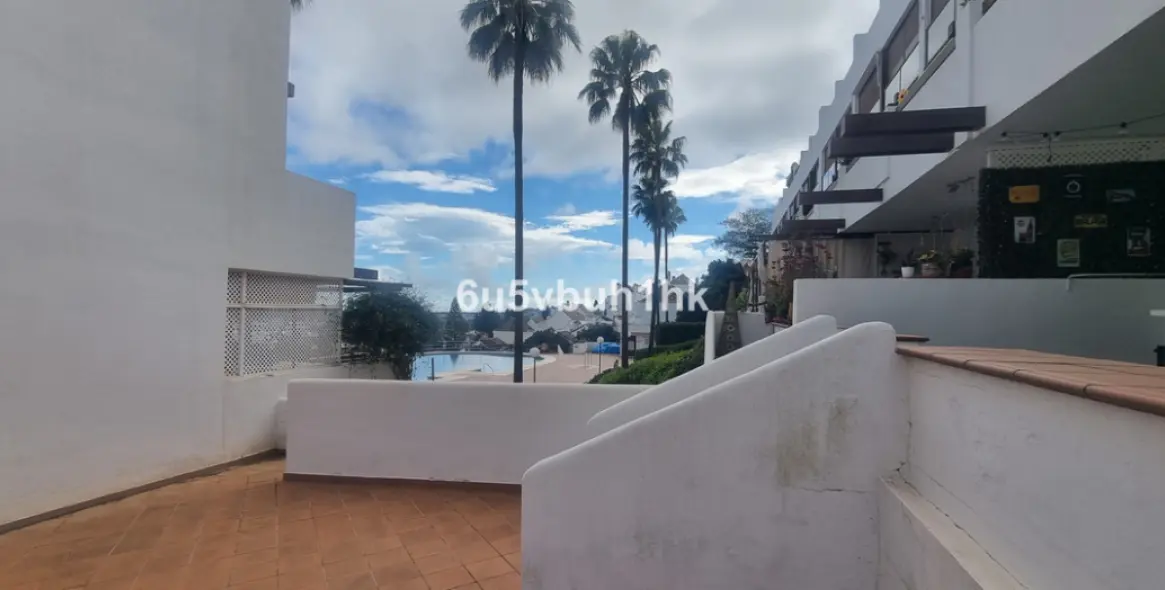 Продажа двухуровневых апартаментов в Mijas Costa 34