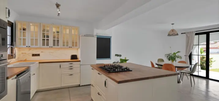 Продажа таунхауса в Estepona 2