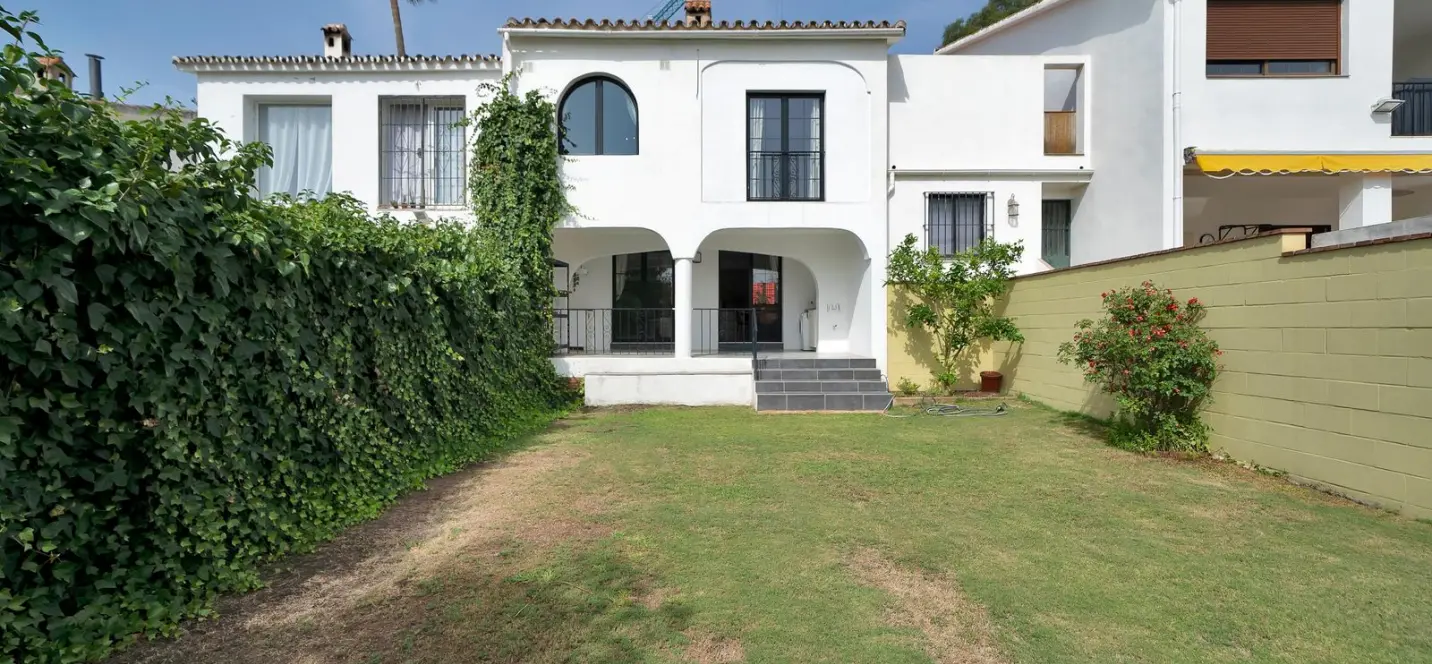 Venta de adosado en Estepona 1