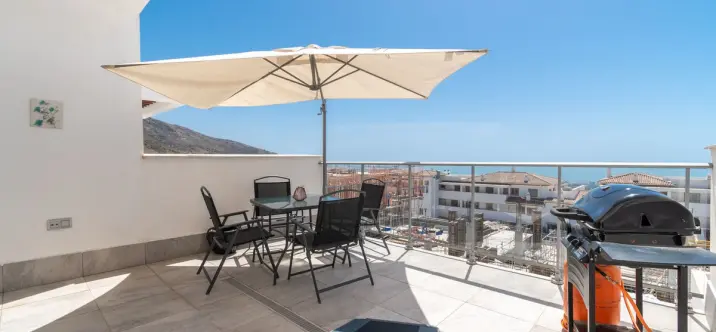 Sale of middle floor apartment in Benalmadena Pueblo 1