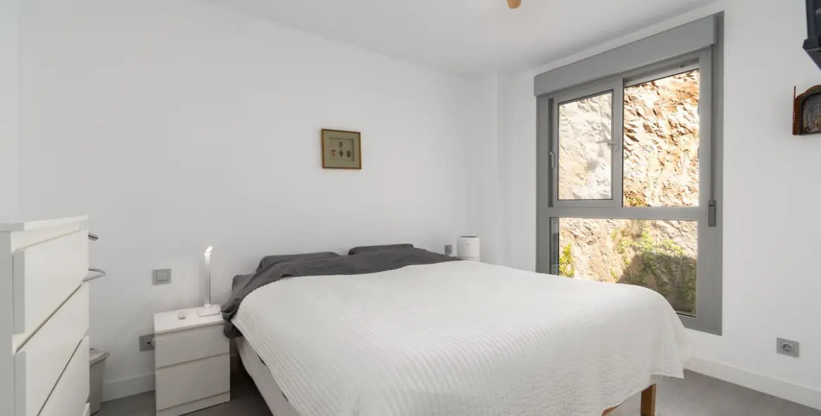 Sale of middle floor apartment in Benalmadena Pueblo 11