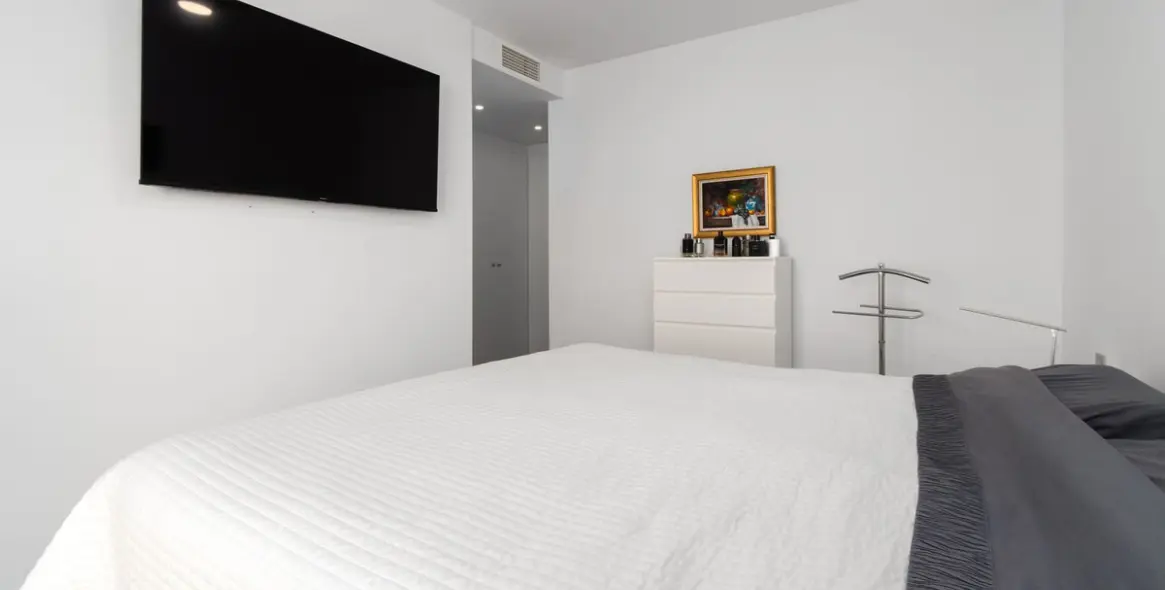Sale of middle floor apartment in Benalmadena Pueblo 12