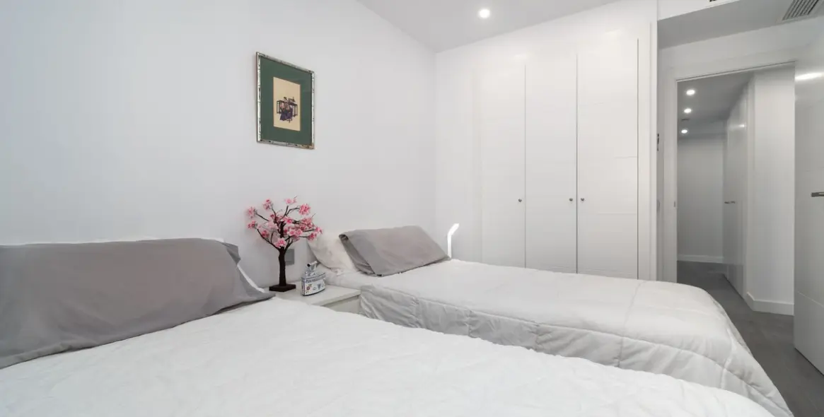 Sale of middle floor apartment in Benalmadena Pueblo 17