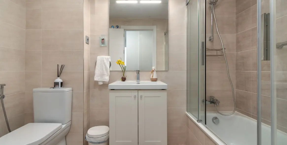Sale of middle floor apartment in Benalmadena Pueblo 20
