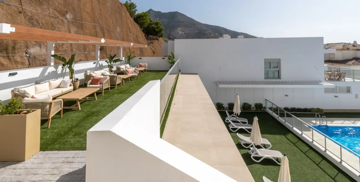 Sale of middle floor apartment in Benalmadena Pueblo 23