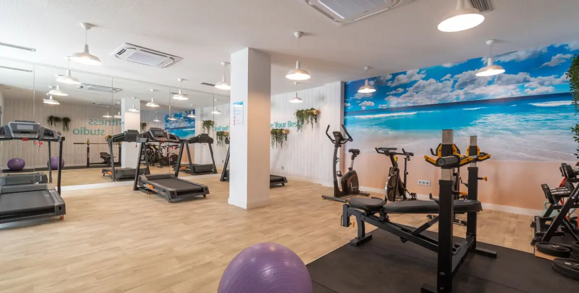 Sale of middle floor apartment in Benalmadena Pueblo 25