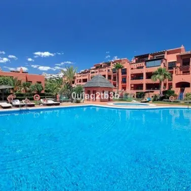 Sale of ground floor apartment in Benahavís