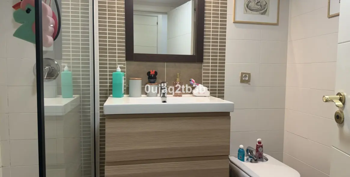 Sale of ground floor apartment in Benahavís 11