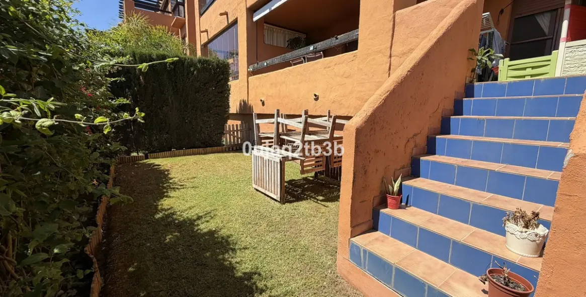 Sale of ground floor apartment in Benahavís 23