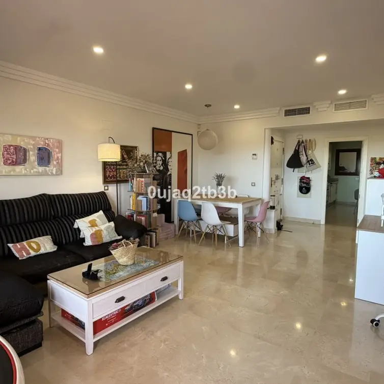 Sale of ground floor apartment in Benahavís