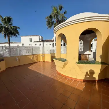 Sale of townhouse in Calahonda