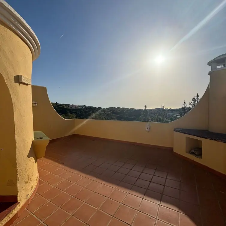 Sale of townhouse in Calahonda