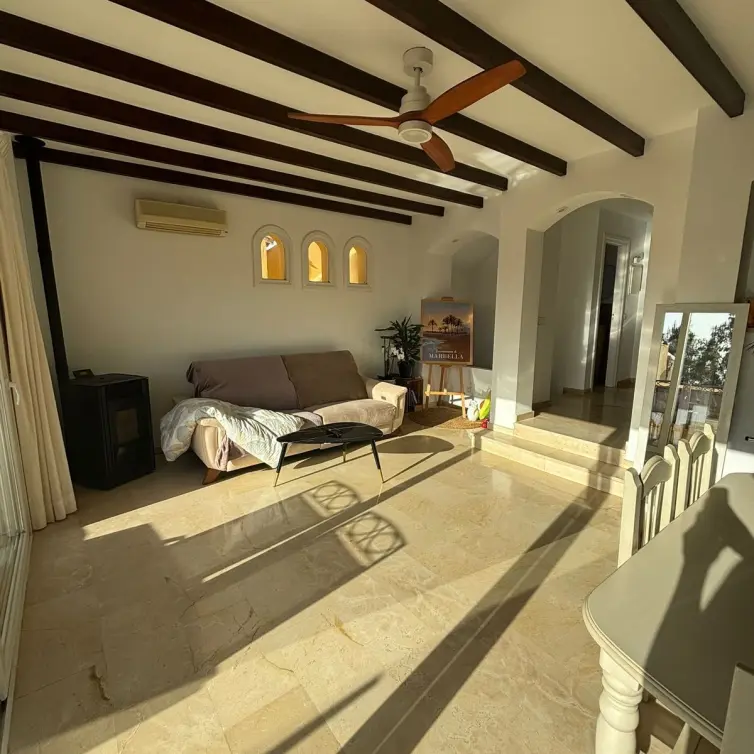 Sale of townhouse in Calahonda