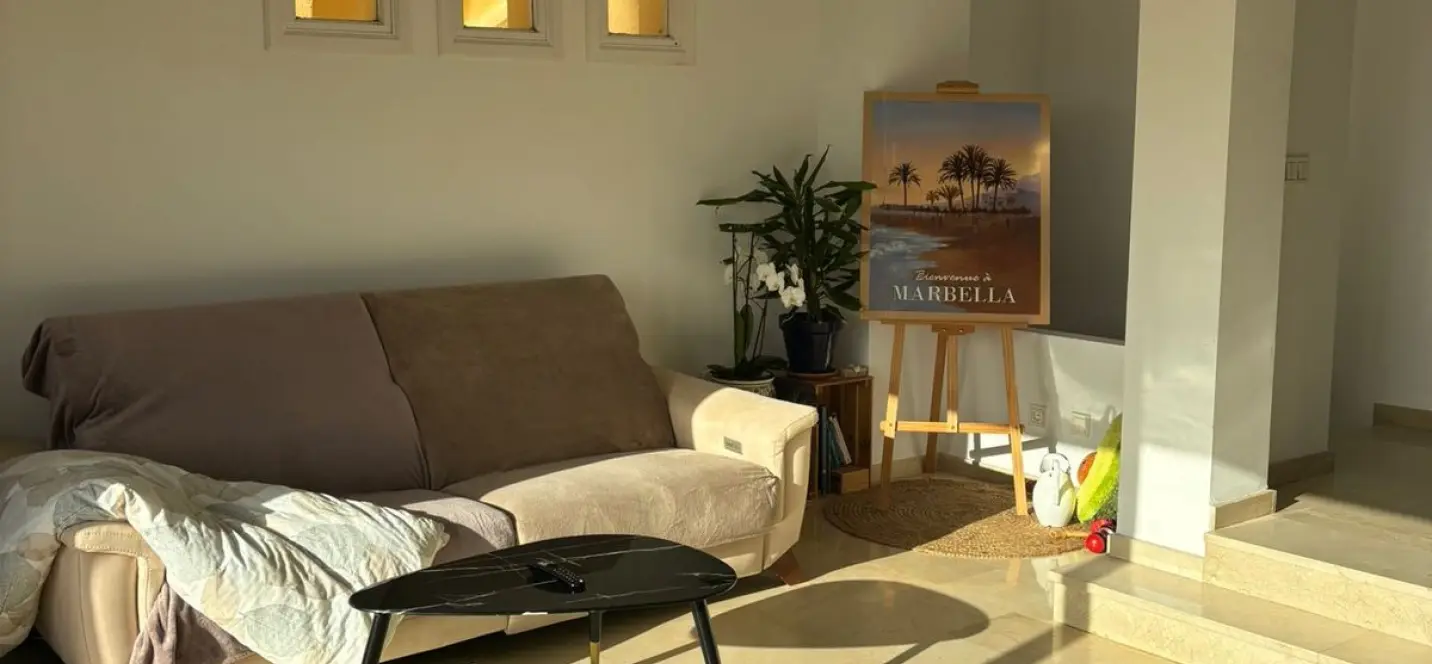 Sale of townhouse in Calahonda 4