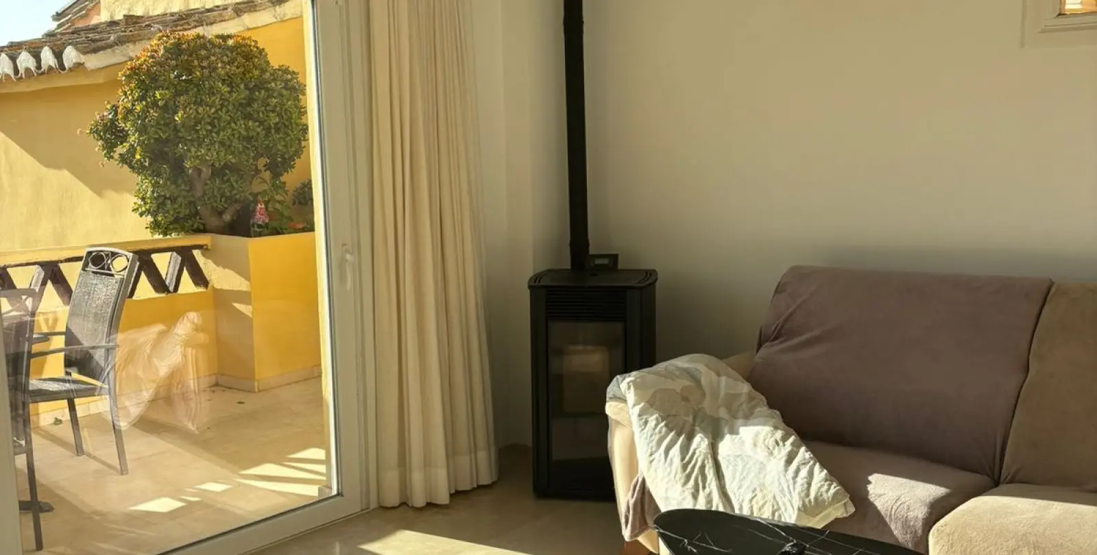 Sale of townhouse in Calahonda 9