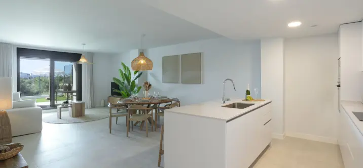 Venta de apartamento en planta baja en Estepona 0