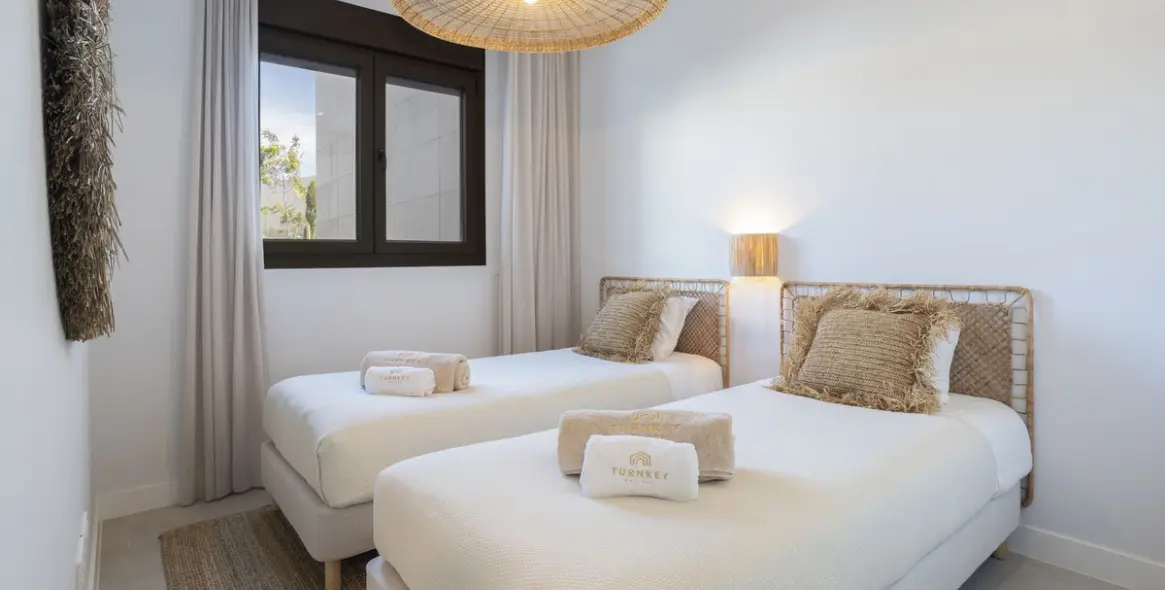 Venta de apartamento en planta baja en Estepona 17