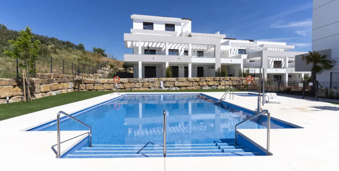 Venta de apartamento en planta baja en Estepona 26