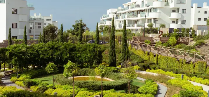 Venta de apartamento en planta media en Higueron 3