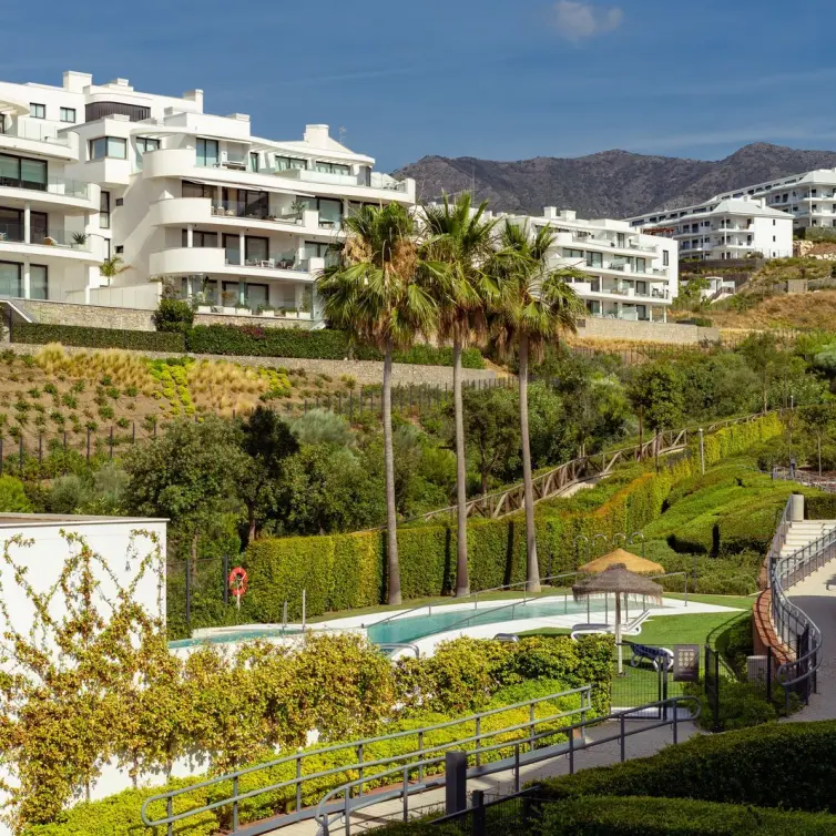 Venta de apartamento en planta media en Higueron