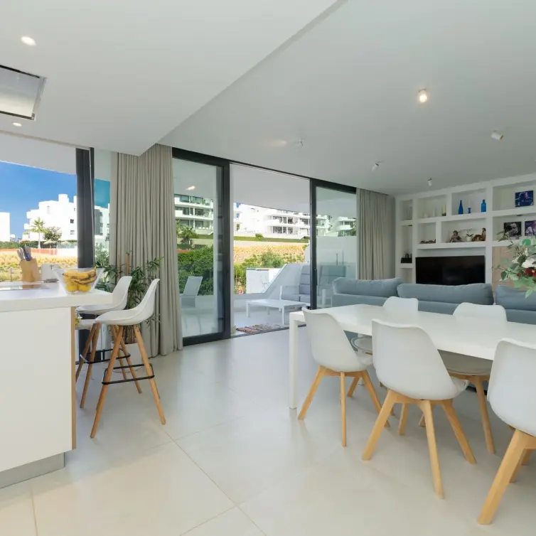 Venta de apartamento en planta media en Higueron
