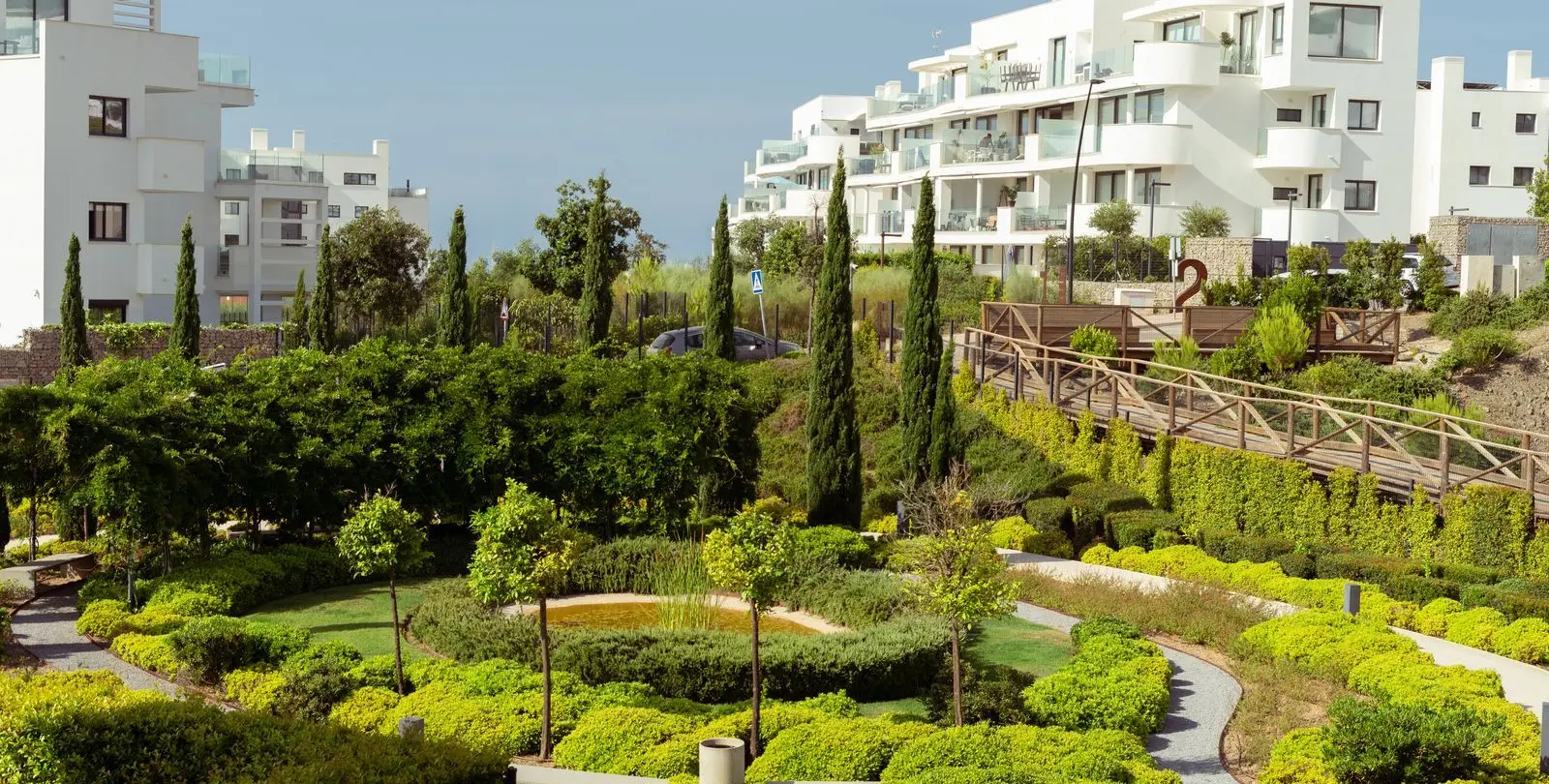 Sale of middle floor apartment in Higueron 4