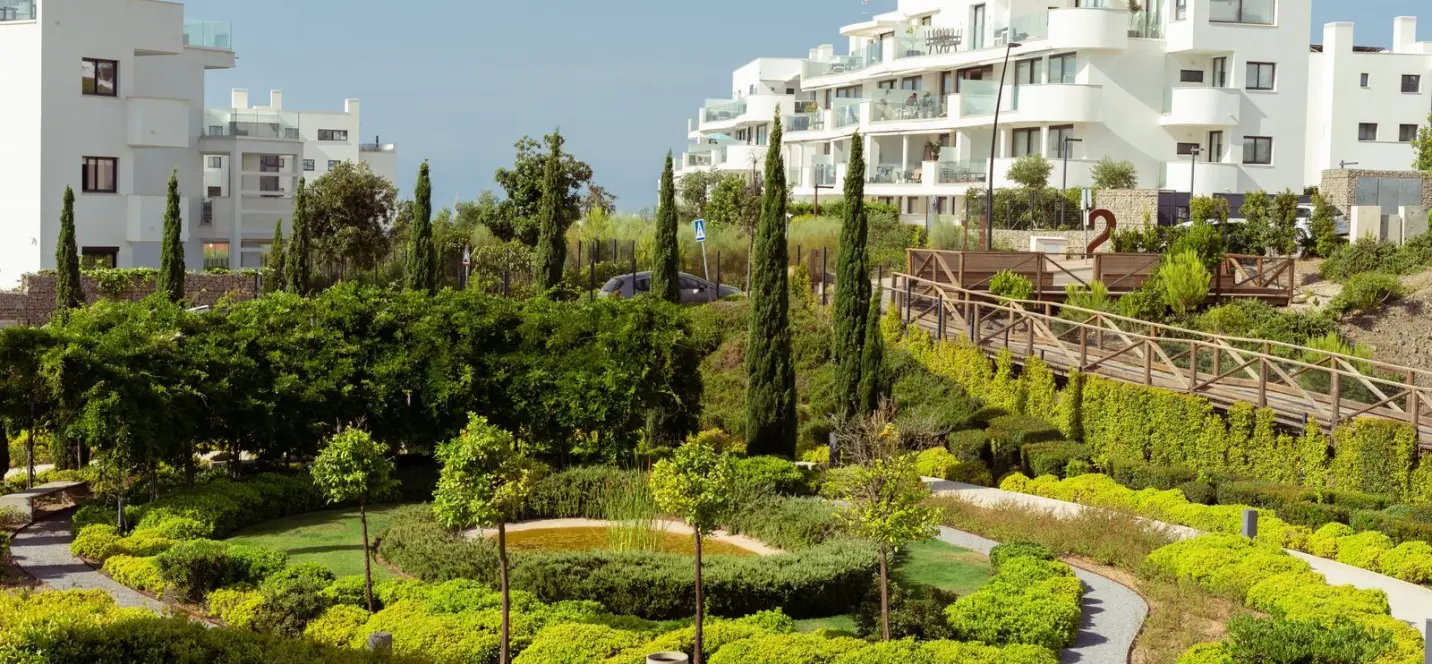 Venta de apartamento en planta media en Higueron 3
