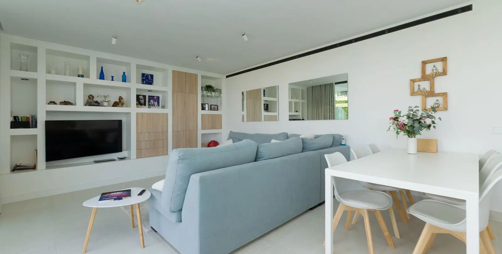 Sale of middle floor apartment in Higueron 6